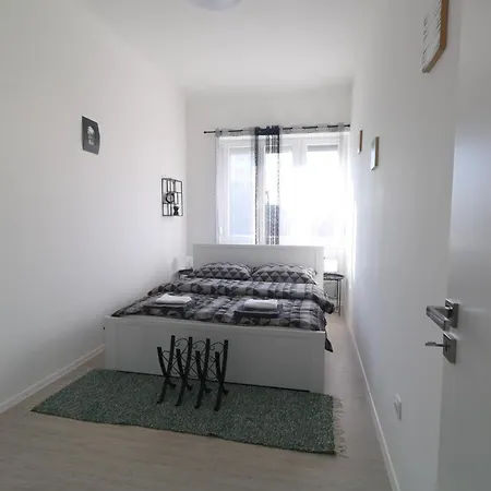 Apartment Black Or White *